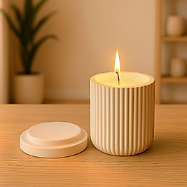 Çizgi desenli kapaklı dekoratif mum